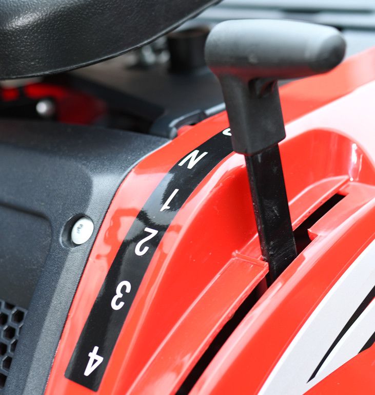 Cobra LT62MRL Ride-On Lawnmower 62cm / 7hp Loncin