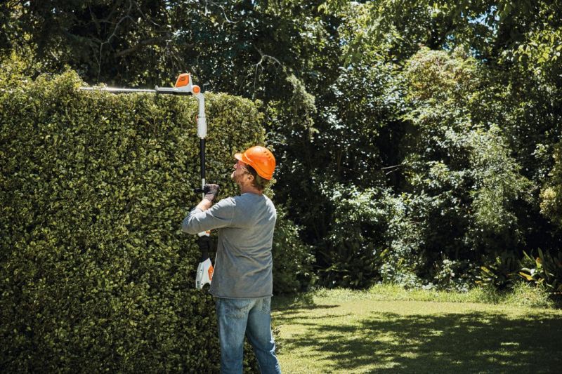 STIHL 36v Li-Ion Long Reach Hedge Trimmer 45cm Cut W